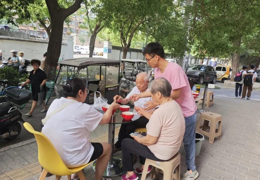 社区嵌入式服务 打造多功能便民生活圈