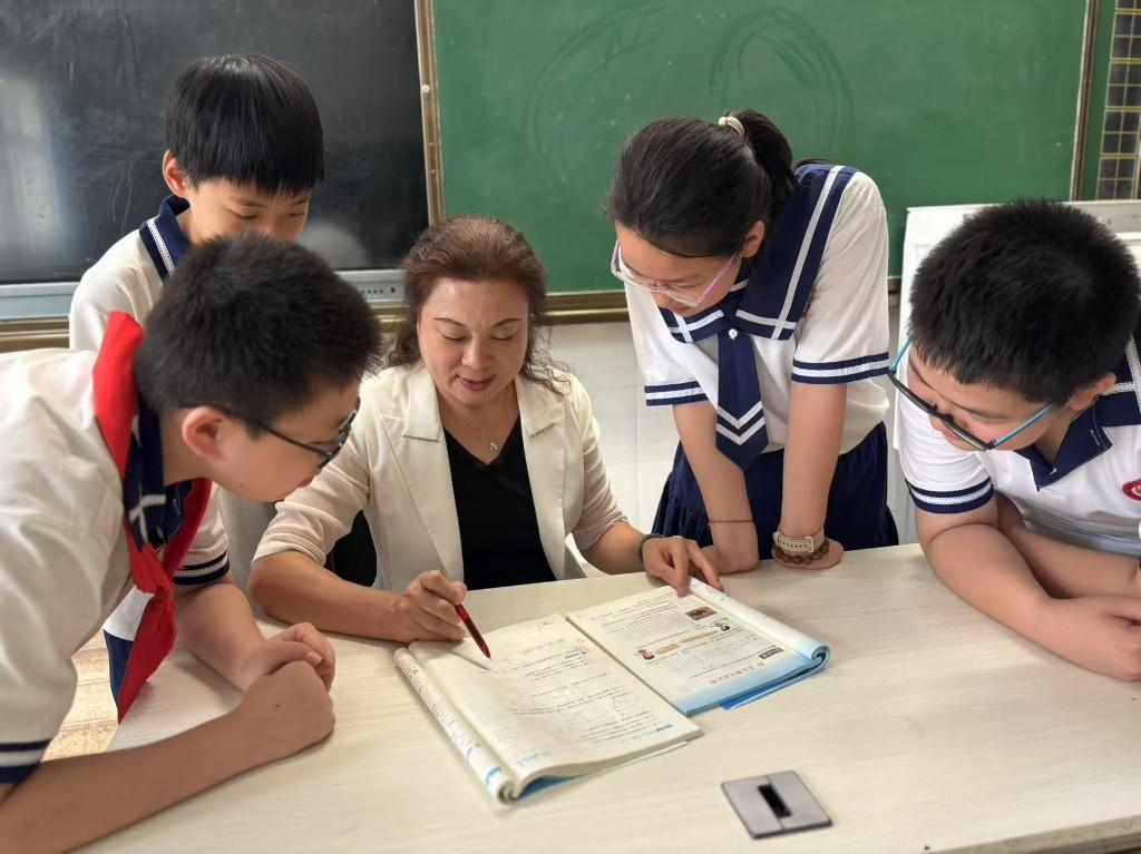 我心目中最棒的老师|三尺讲台三十载芳华 仁厚庄小学李宁：用爱与坚守书写教育印记