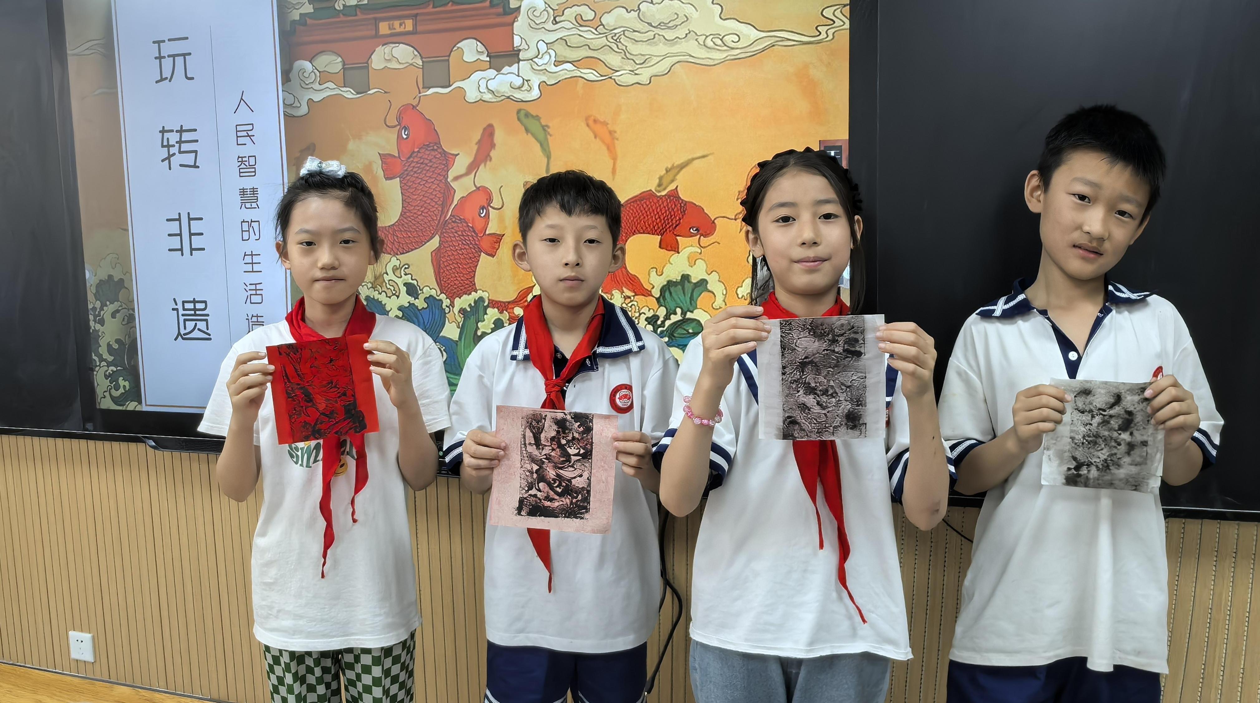 仁厚庄小学“非遗+博物馆”课：学生亲手拓印千年印记