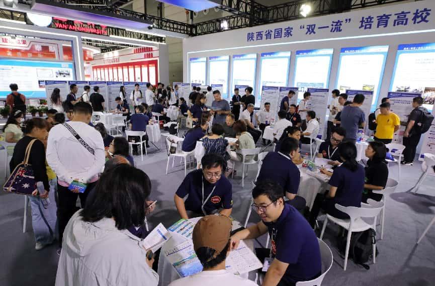 选学校还是选专业“因人而异” 报志愿应充分尊重考生的意愿