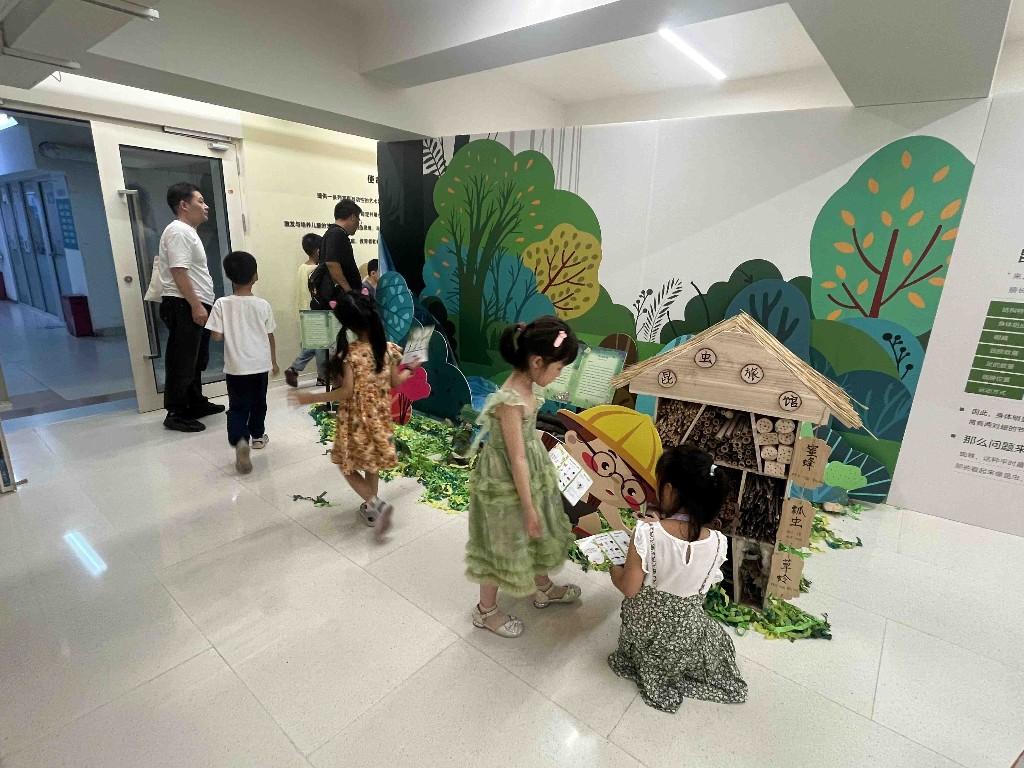 “书香润童心，青藤承愿景”——科创路社区开展儿童探索科学、自然与时间奥秘活动