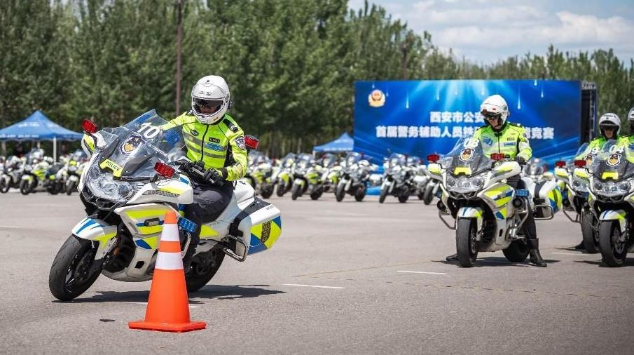 帅！西安公安交警铁骑20支代表队同台赛技术