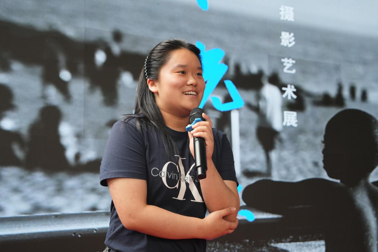 “索光照眼·王安怿摄影艺术展”在西安建筑科技大学贾平凹文学艺术馆开幕