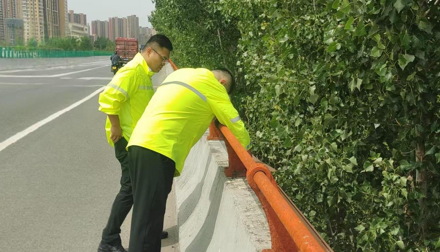 加强道路巡查 确保安全畅通