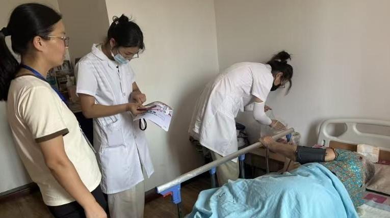 “一对一”家庭医生签约 温情守护残疾人健康