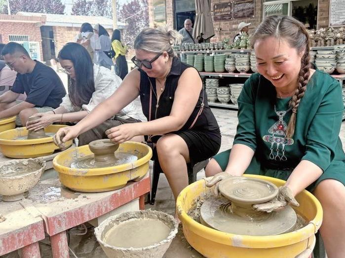 “到处都是幸福生活的场景，我很喜欢陕西”