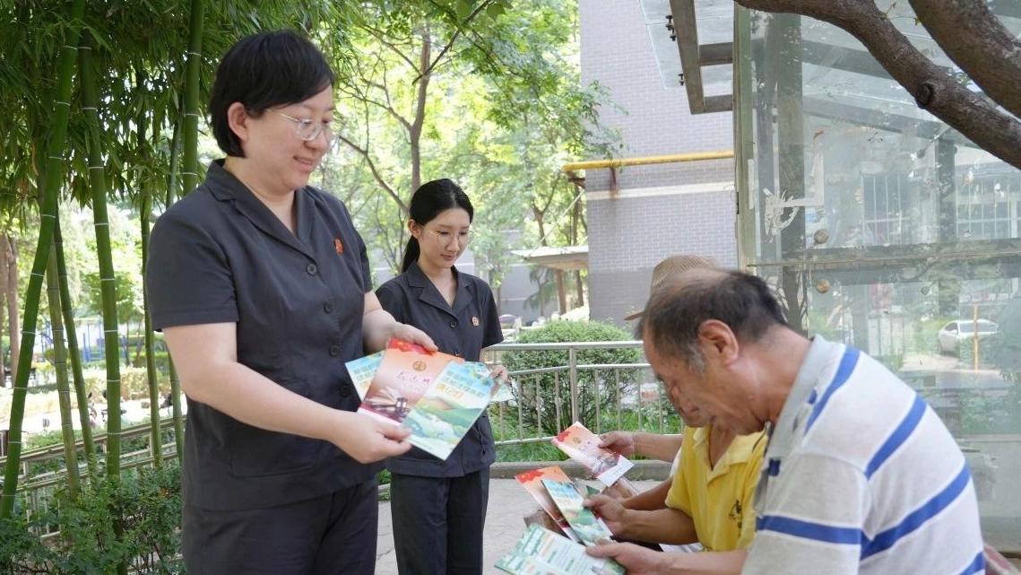 面对面普法 守护“城市飞羽”