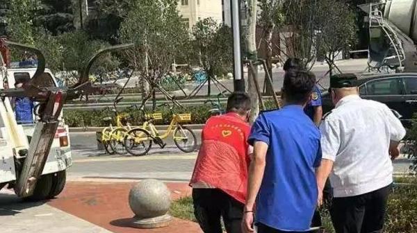 非机动车停放乱象如何破？雁塔区这个中队出妙招