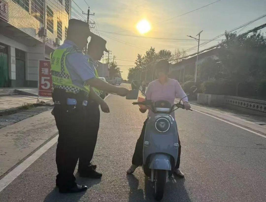 高温遇“警” 周至公安坚守如一