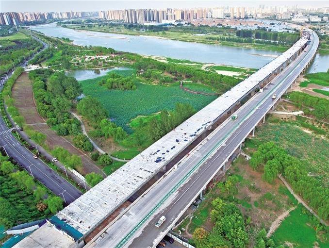西兴高速改扩建工程渭河特大桥合龙