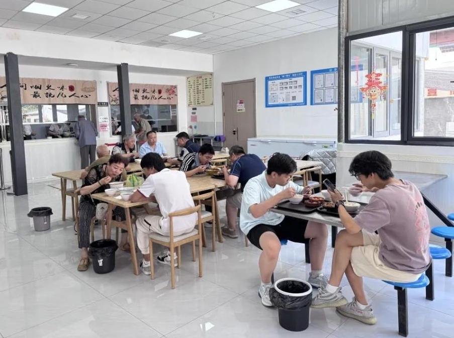 嵌入式助餐点 托起“舌尖上的幸福”
