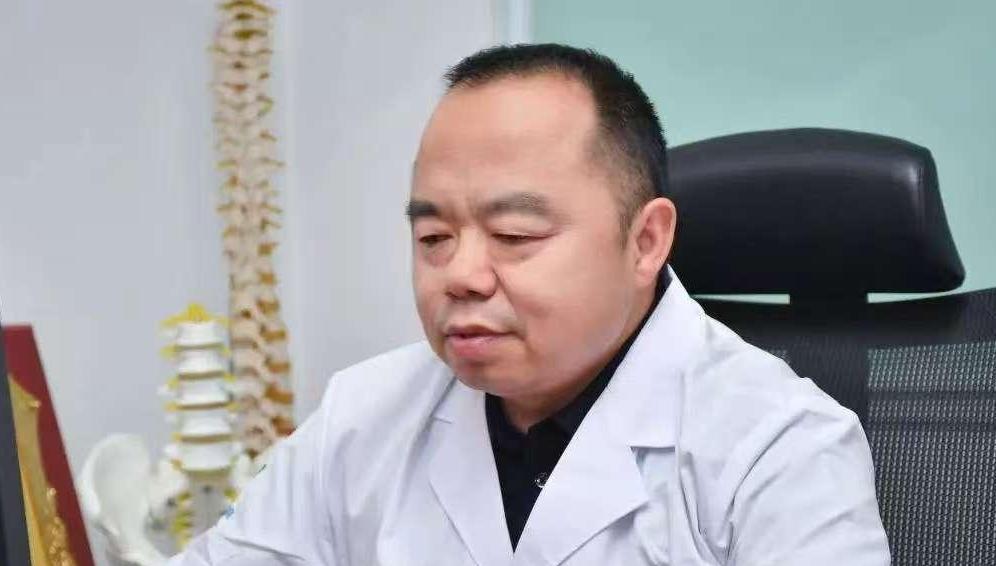 西安工会医院何继勇：听患者“吐槽” 解患者“痛苦”