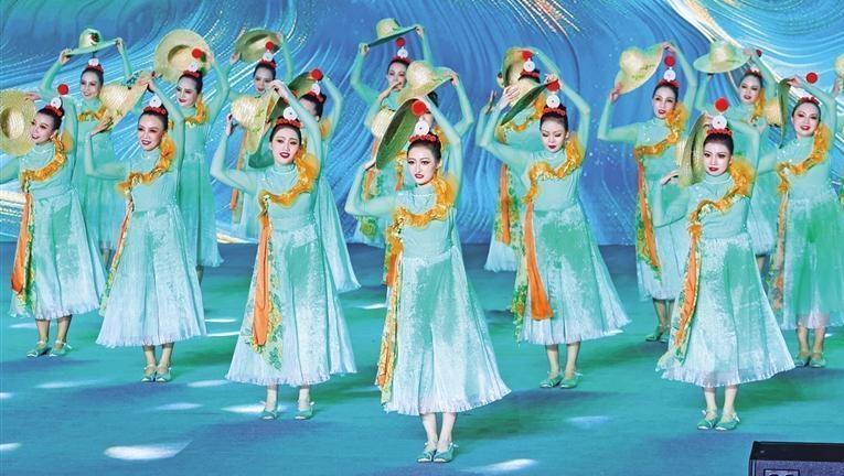 文化中国行丨群众竞登台 长安踏歌行——西安市广场舞大赛精品迭出