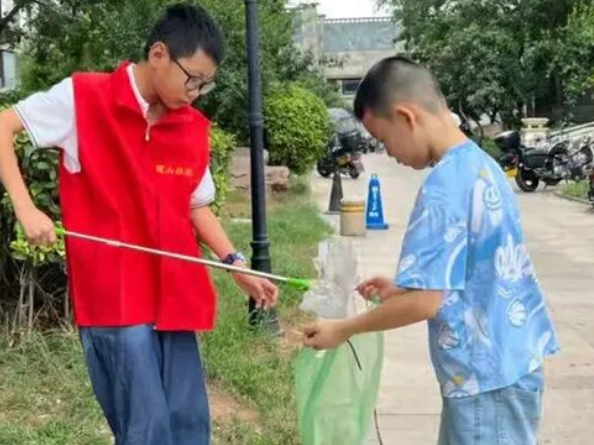 暑期“益”起行！小学生志愿服务活动助力成长与奉献