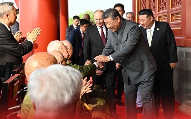 这6位与总书记握手的老战士是谁？有陕西商洛的张坪！