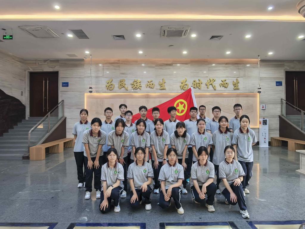 把主题团课搬进博物馆，这所学校给学生上了一堂特殊的“思政课”
