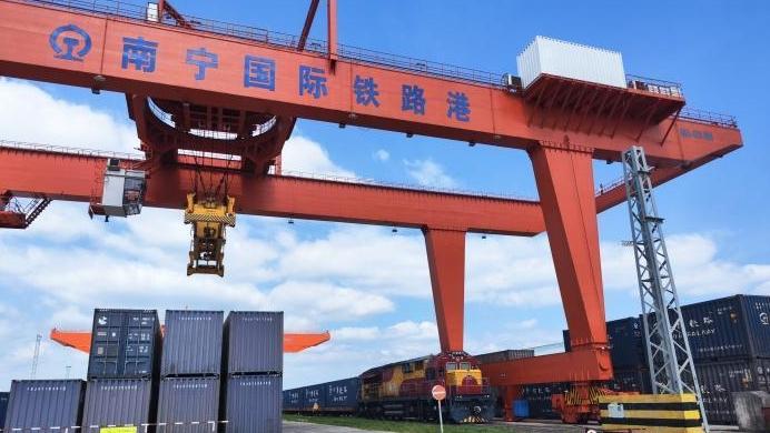 客货两旺、商旅齐涌！中越铁路架起经贸人文“双向桥”