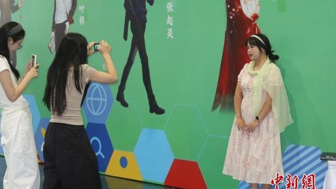 文化观察：为什么外国人对中国网文越来越“上头”？