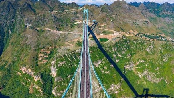 世界第一高桥成热门打卡地 桥旅融合激活山村活力