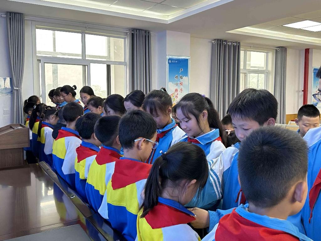 传承红色基因 培育时代新人