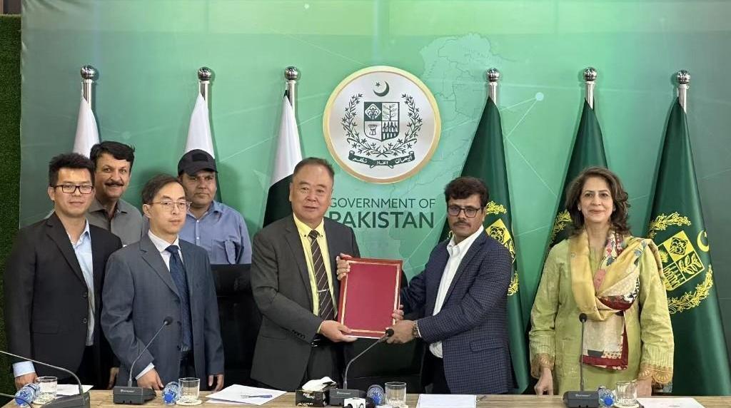 中巴携手打造《从西安到瓜达尔港》系列纪录片 第二季《工者伟业》签约仪式在巴基斯坦举行