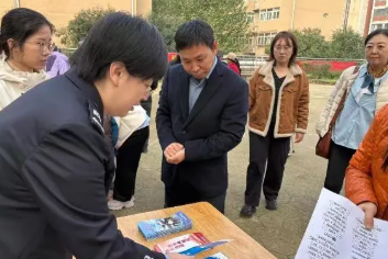 银龄“益”起来，重阳“惠”更好