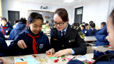 这堂“自然美育课”让孩子们在趣味中学环保知识
