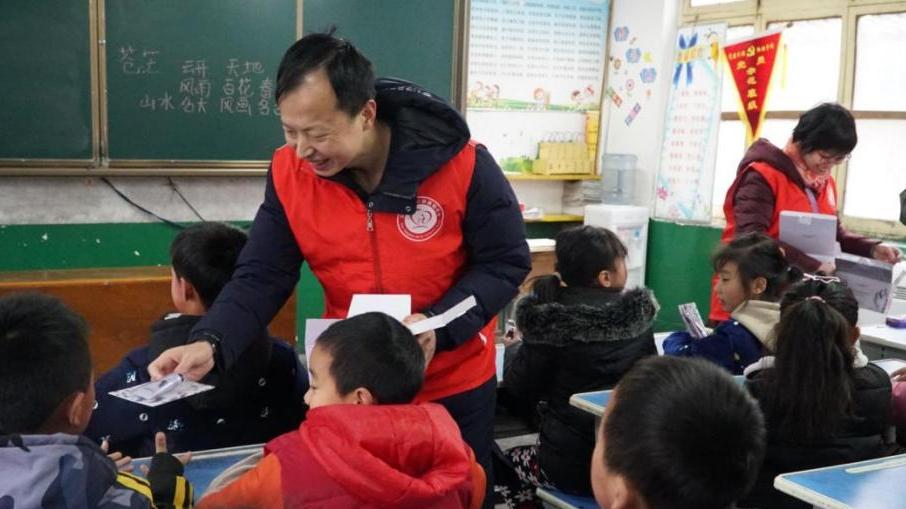 志愿者张红兵：让爱动起来 ‌