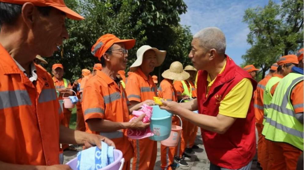 志愿者温西顺：紧盯群众日常“微需求”
