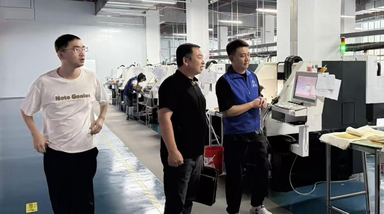 干部下沉一线  服务落地生根