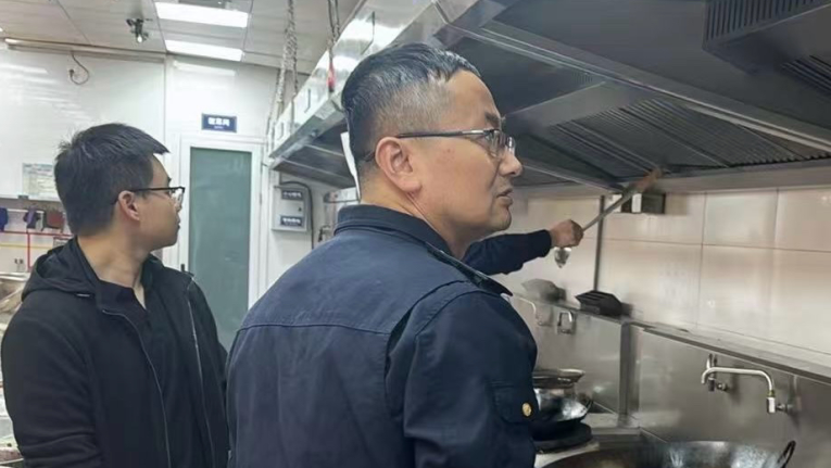 “净烟”行动进行时：西安城管多措并举提升城市“清新度”