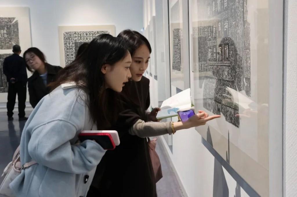 《从石间到纸上——唐代石刻拓本书法研究与创作展》（郑州站）在河南省美术馆开幕