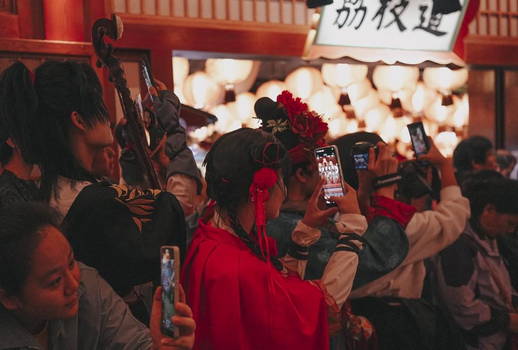 长安十二时辰主题街区焕新迎客：沉浸式体验再升级，赋能西安文旅新篇章