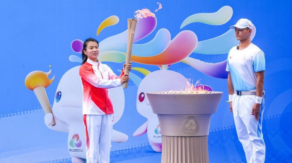 追光丨火炬上天，“夸父”接棒 十五运会火炬四城同传燃动湾区