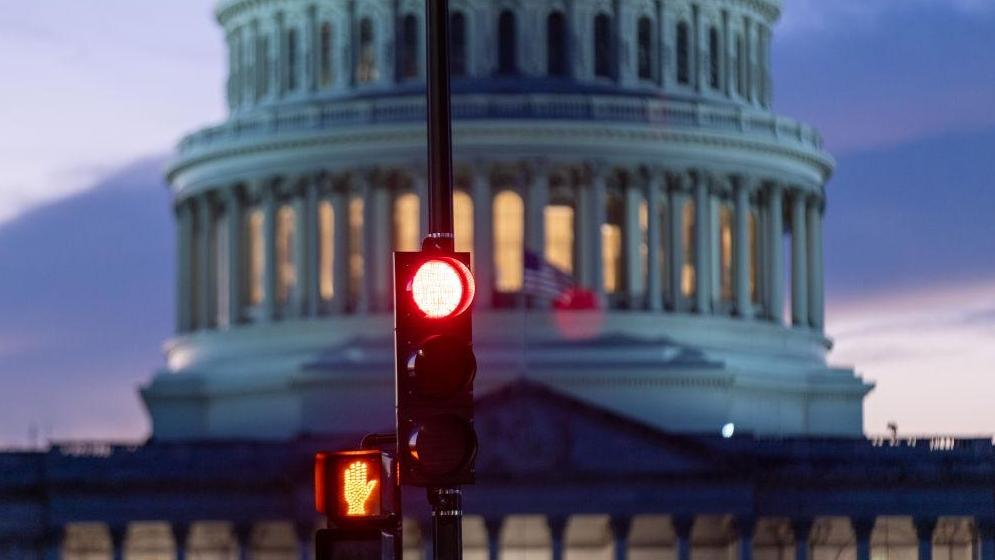 聚焦｜美国：破纪录的日子 不光彩的一天