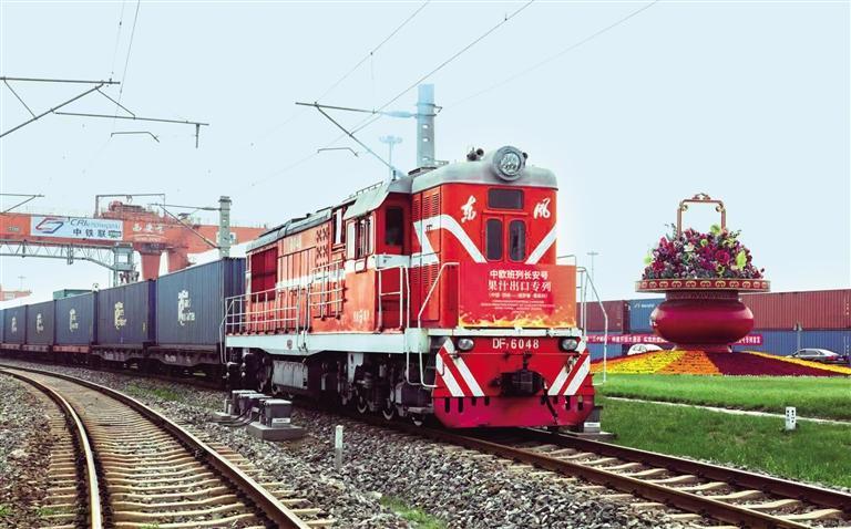 从“丝路驿站”迈向“国际枢纽”