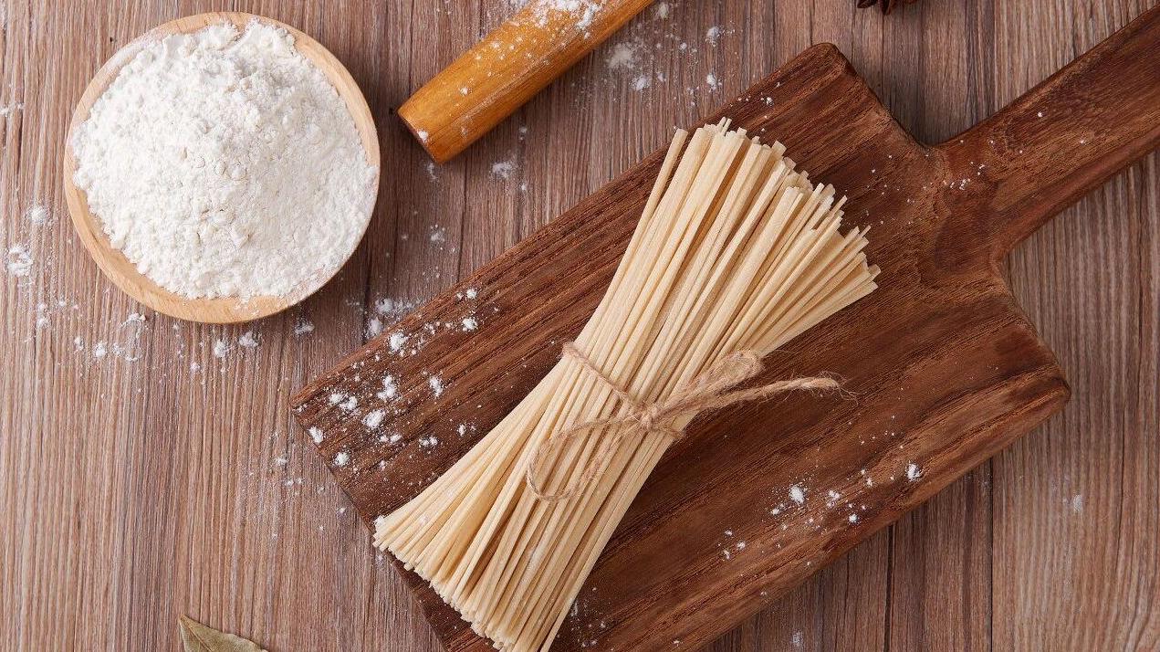 挂面没营养又高盐？几种均衡搭配教你健康吃面