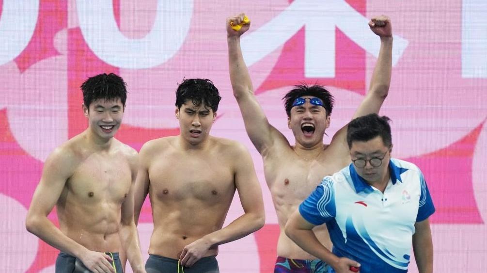 全运会 | 泳池中的“青春风暴”