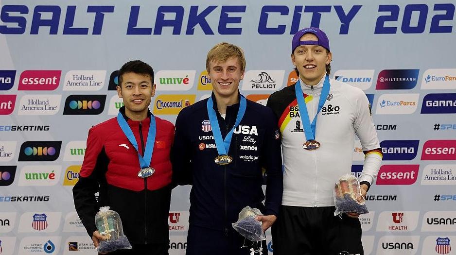 速度滑冰世界杯盐湖城站：宁忠岩刷新男子1500米全国纪录摘银