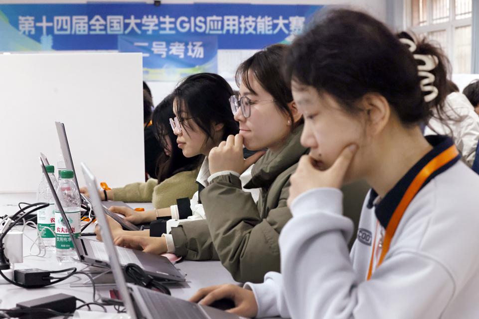 第十四届全国大学生GIS应用技能大赛落幕  20所高校荣获特等奖
