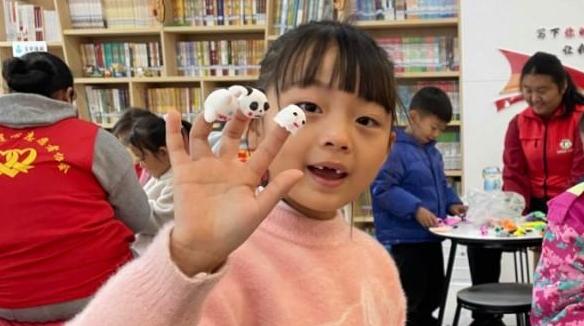 趣味课堂润童心，志愿服务伴成长