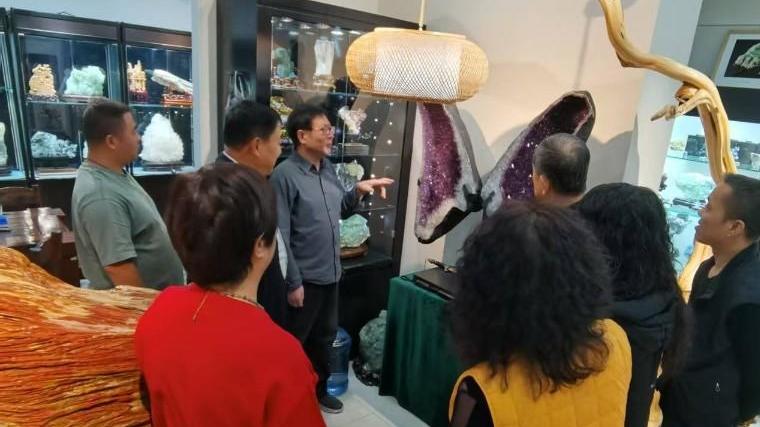 打造西北文旅商融合新地標(biāo) 太華路奇石珠寶一條街啟幕