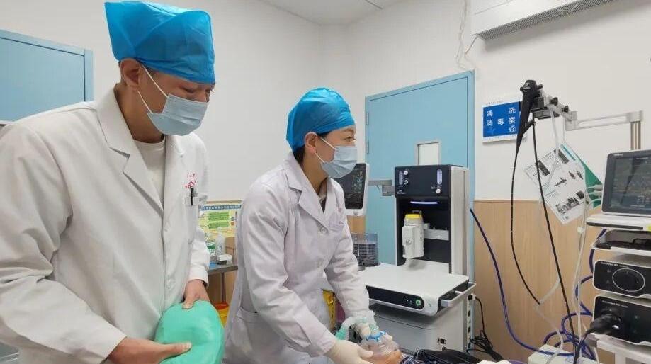 告别恐惧，舒适呼吸——商州区人民医院呼吸内科成功开展首例无痛支气管镜检查