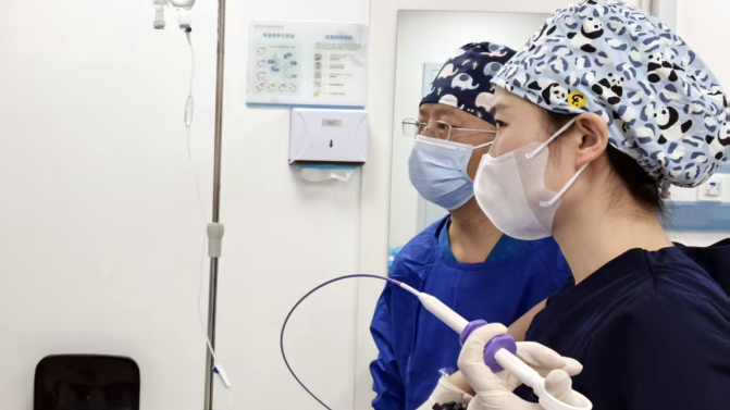 半年腹痛误诊终破解！ERCP微创术为85岁老人解忧