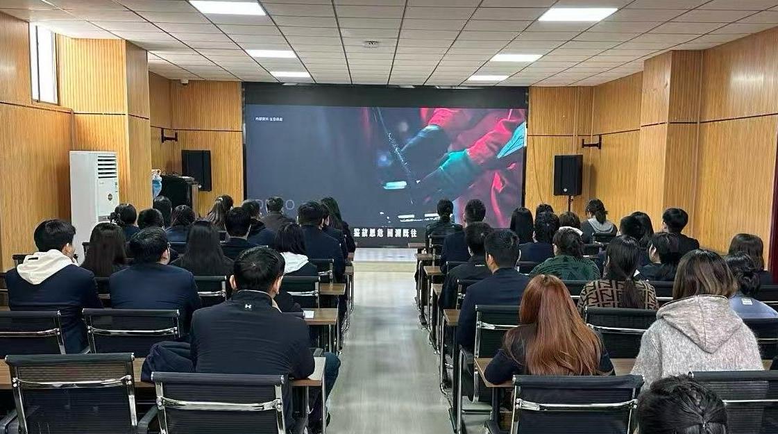 陜煤陜西建材科技物貿(mào)公司：筑牢安全環(huán)保雙防線，踐行經(jīng)營(yíng)理念譜新篇