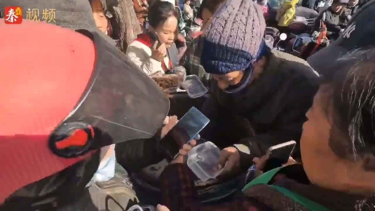 長(zhǎng)安蒸飯古會(huì)熱氣騰騰——西安市非遺傳承志愿者鄉(xiāng)村行走進(jìn)長(zhǎng)安