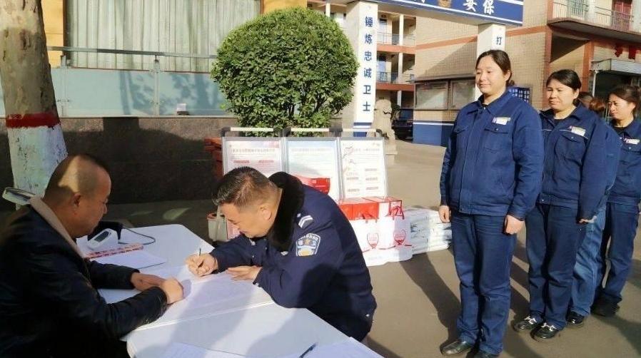 陜鋼集團龍鋼公司開展無償獻血志愿服務(wù)活動