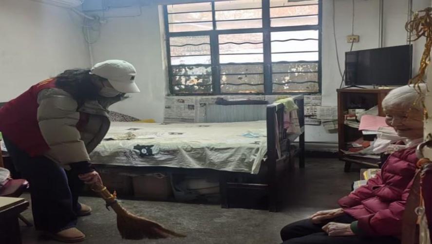 爱心打扫，关爱老人