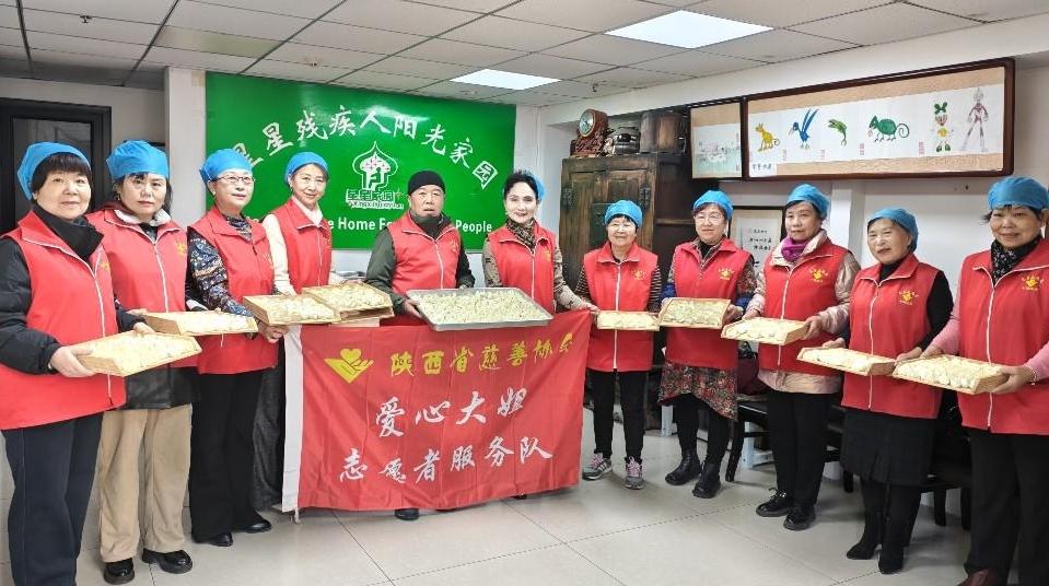 “家的味道”送进阳光家园，志愿者用陪伴温暖特殊儿童