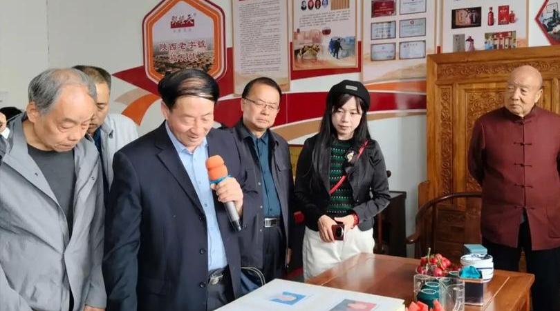 老物件里的时光密码：从“义盛德”到“古太酒”